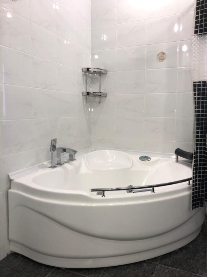 Stylish Apartments In The Heart Of The City! Tachkent Extérieur photo
